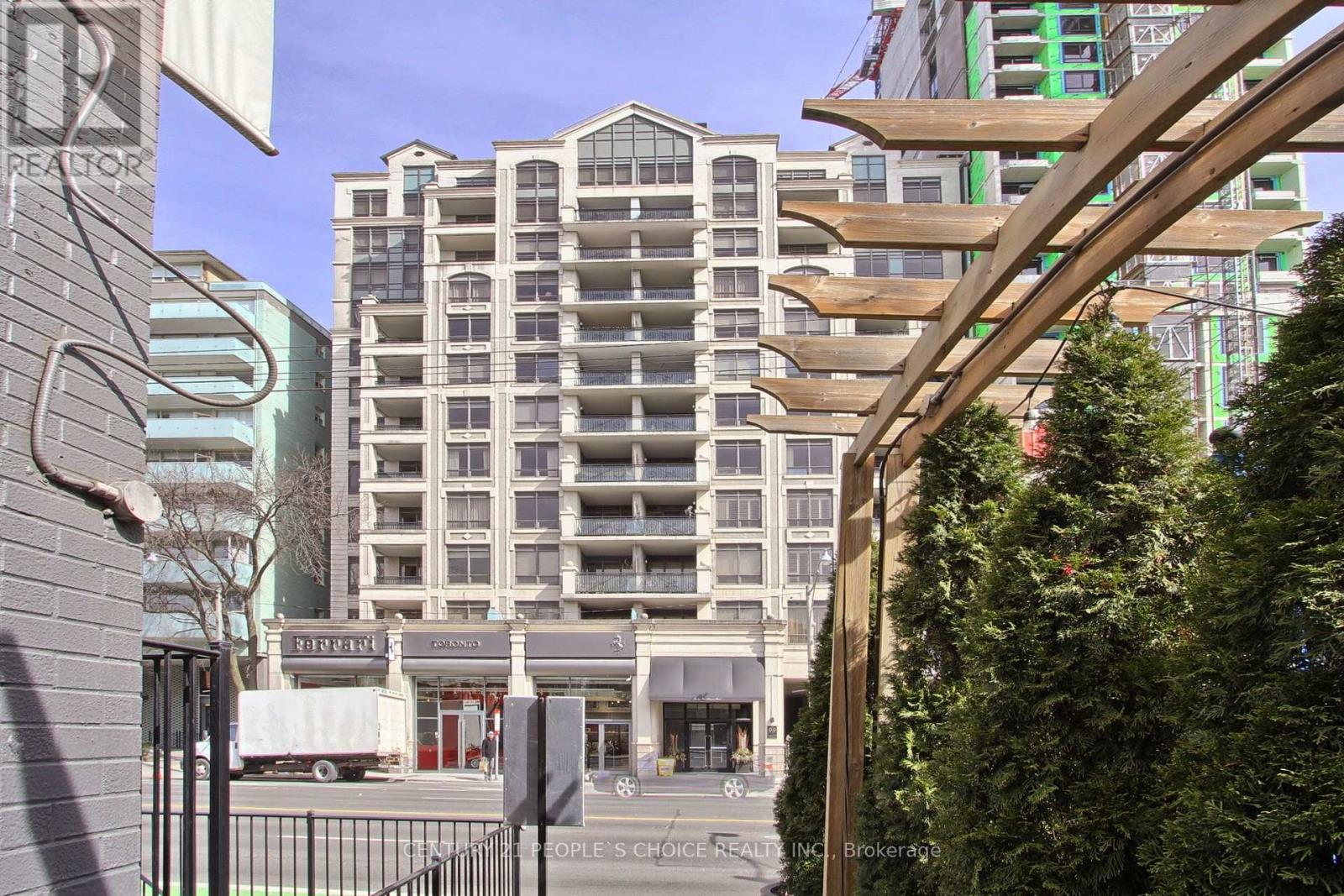 706 - 99 Avenue Road, Toronto, Ontario  M5R 2G5 - Photo 1 - C12030243