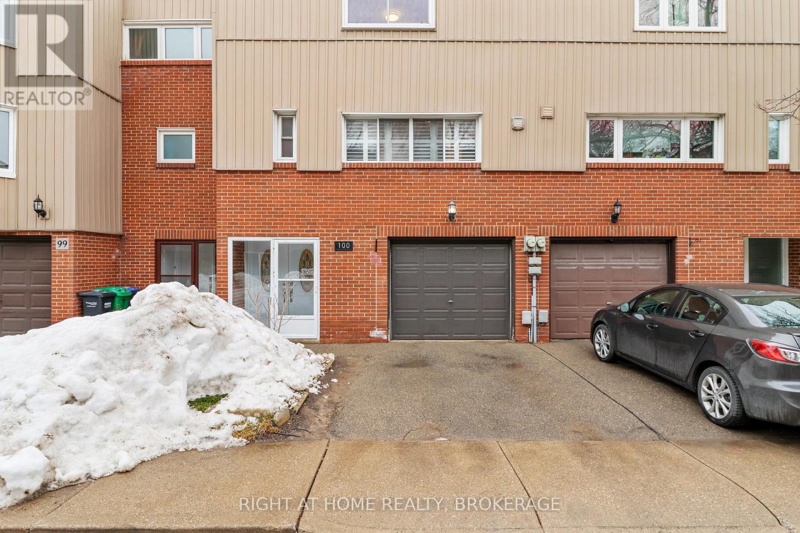 100 - 400 Bloor Street, Mississauga, Ontario  L5A 3M8 - Photo 2 - W12031729