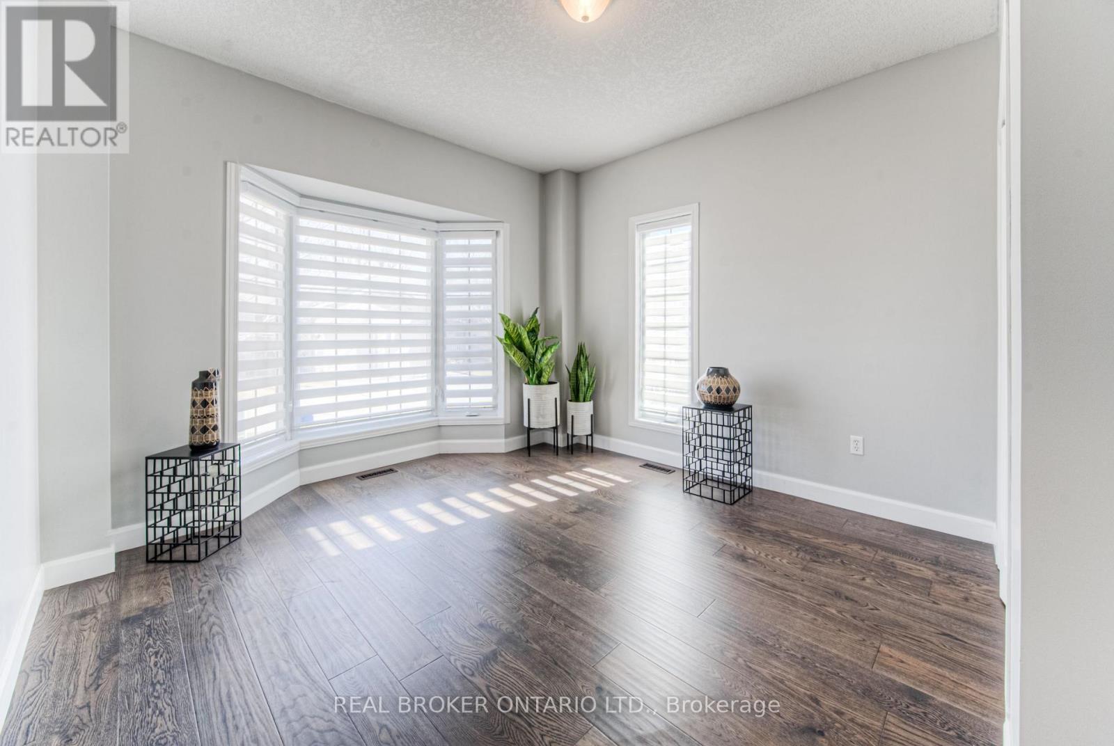 Property at 4 - 900 DOON VILLAGE ROAD image 3