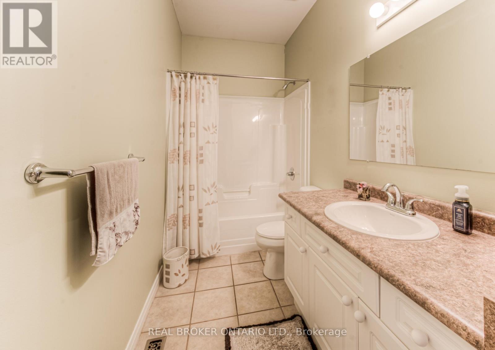 Property at 4 - 900 DOON VILLAGE ROAD image 5