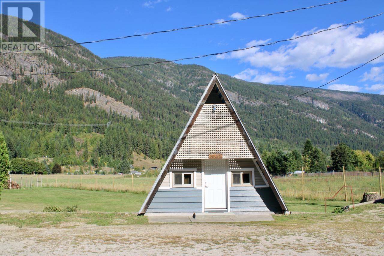 3152 6 Highway, Slocan Park, British Columbia  V0G 2E0 - Photo 4 - 10339611