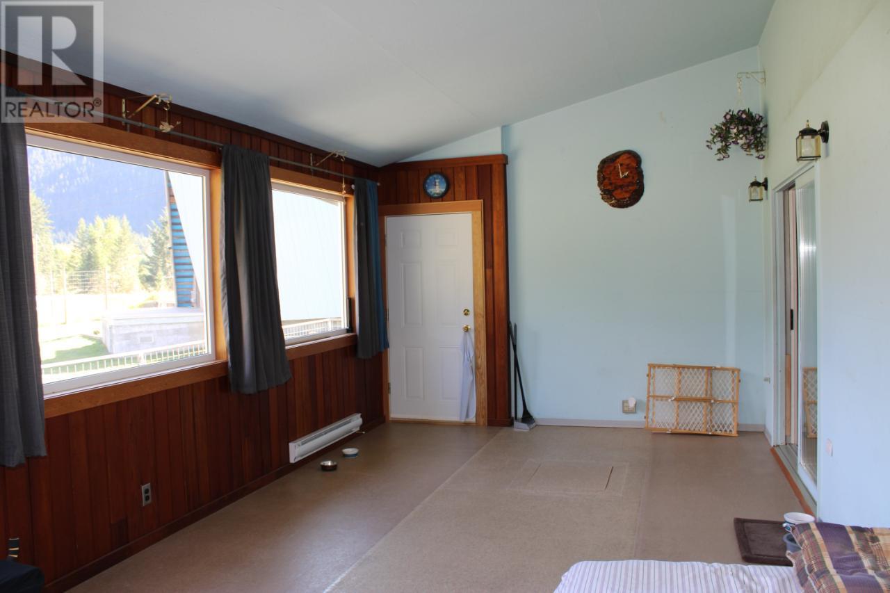 3152 6 Highway, Slocan Park, British Columbia  V0G 2E0 - Photo 25 - 10339611
