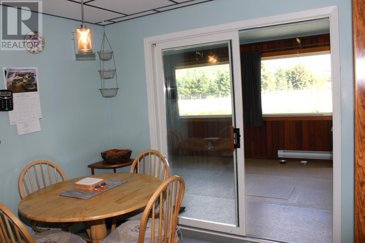 3152 6 Highway, Slocan Park, British Columbia  V0G 2E0 - Photo 11 - 10339611