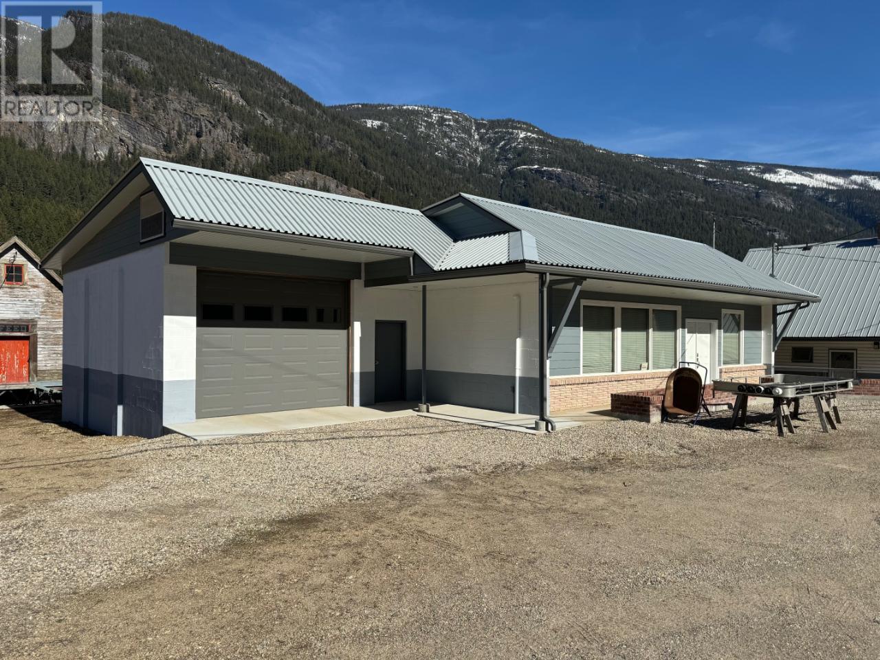 3152 6 Highway, Slocan Park, British Columbia  V0G 2E0 - Photo 2 - 10339611