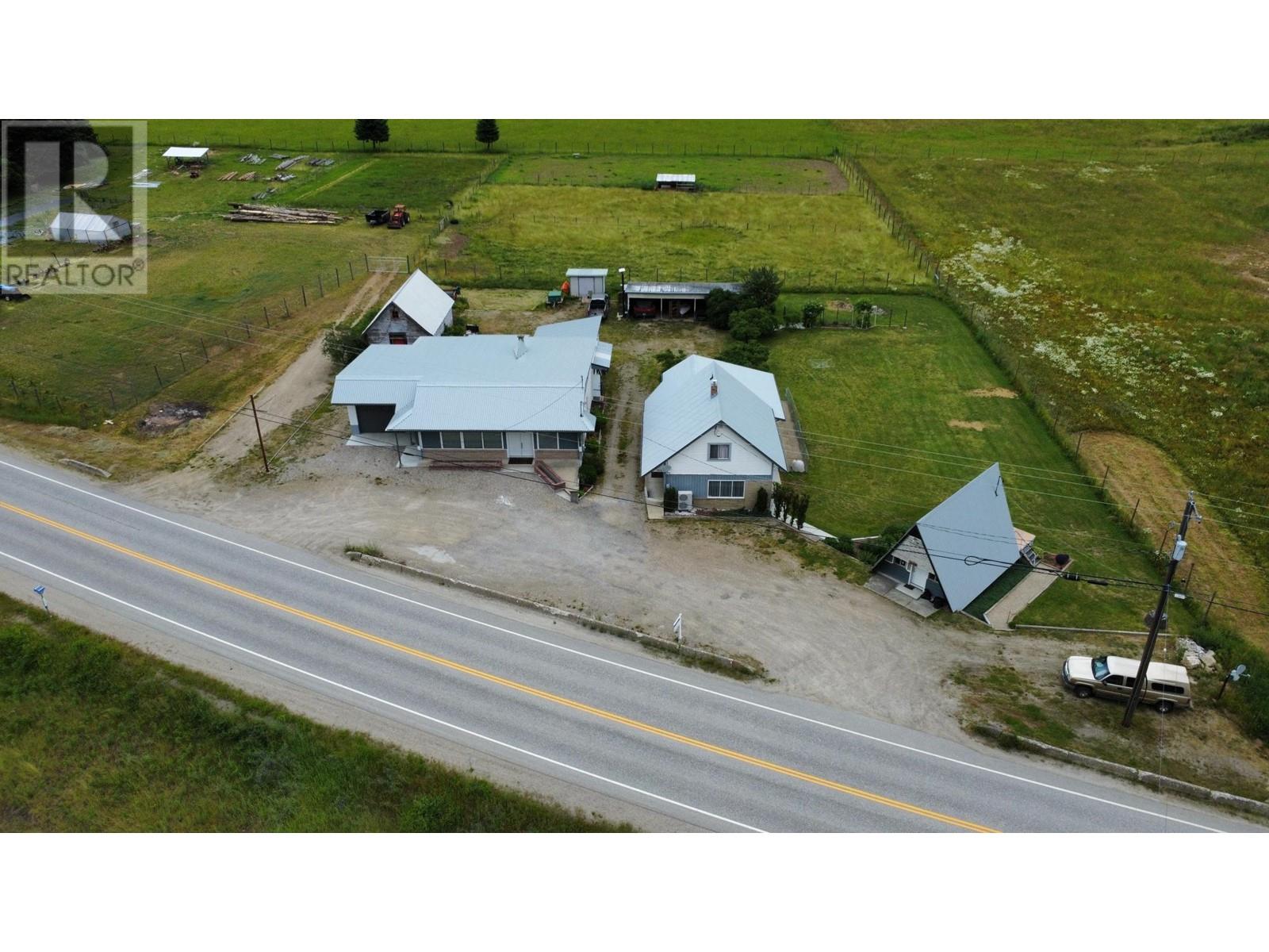 3152 6 Highway, Slocan Park, British Columbia  V0G 2E0 - Photo 8 - 10339611