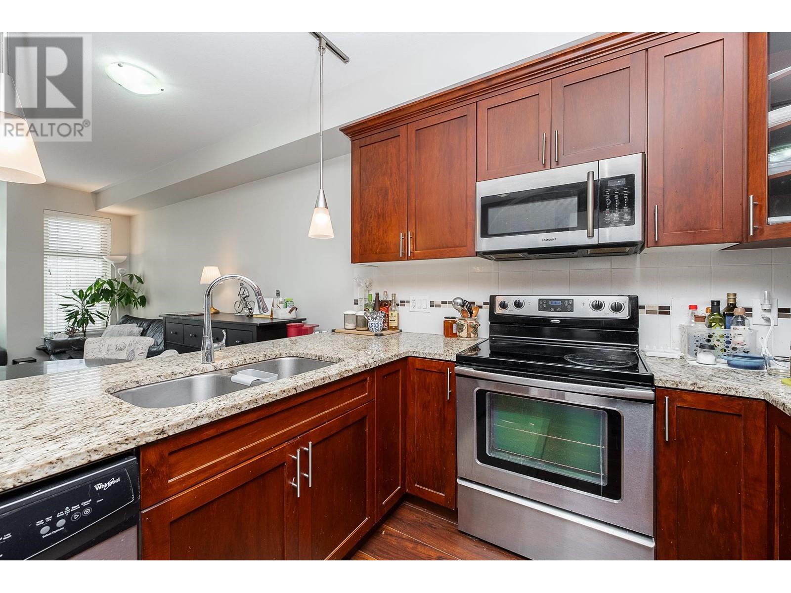 307 2330 Shaughnessy Street, Port Coquitlam, British Columbia  V3C 0B5 - Photo 7 - R2980216