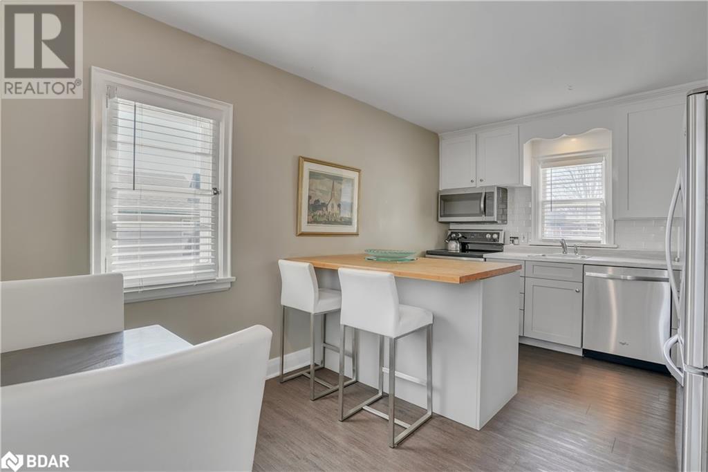 Property at 15 PARKSIDE Drive image 2
