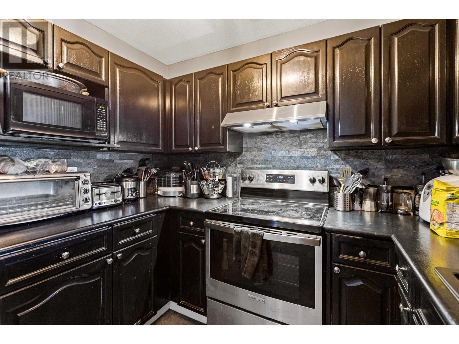 303 2380 Shaughnessy Street, Port Coquitlam, British Columbia  V3C 3E3 - Photo 5 - R2979835