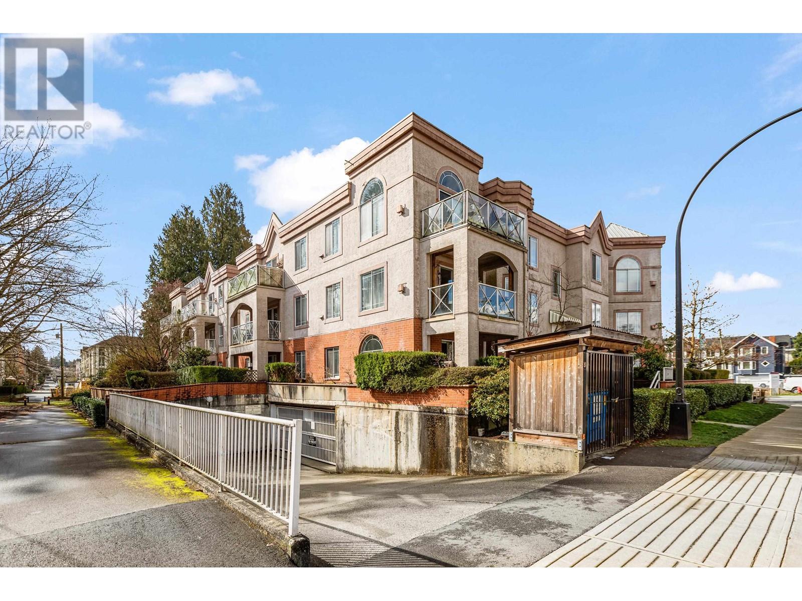 303 2380 Shaughnessy Street, Port Coquitlam, British Columbia  V3C 3E3 - Photo 3 - R2979835