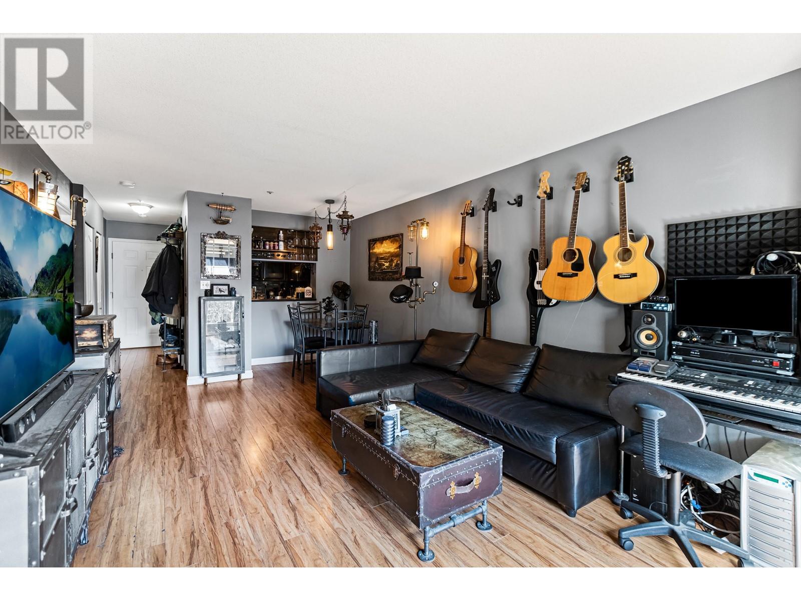 303 2380 Shaughnessy Street, Port Coquitlam, British Columbia  V3C 3E3 - Photo 7 - R2979835