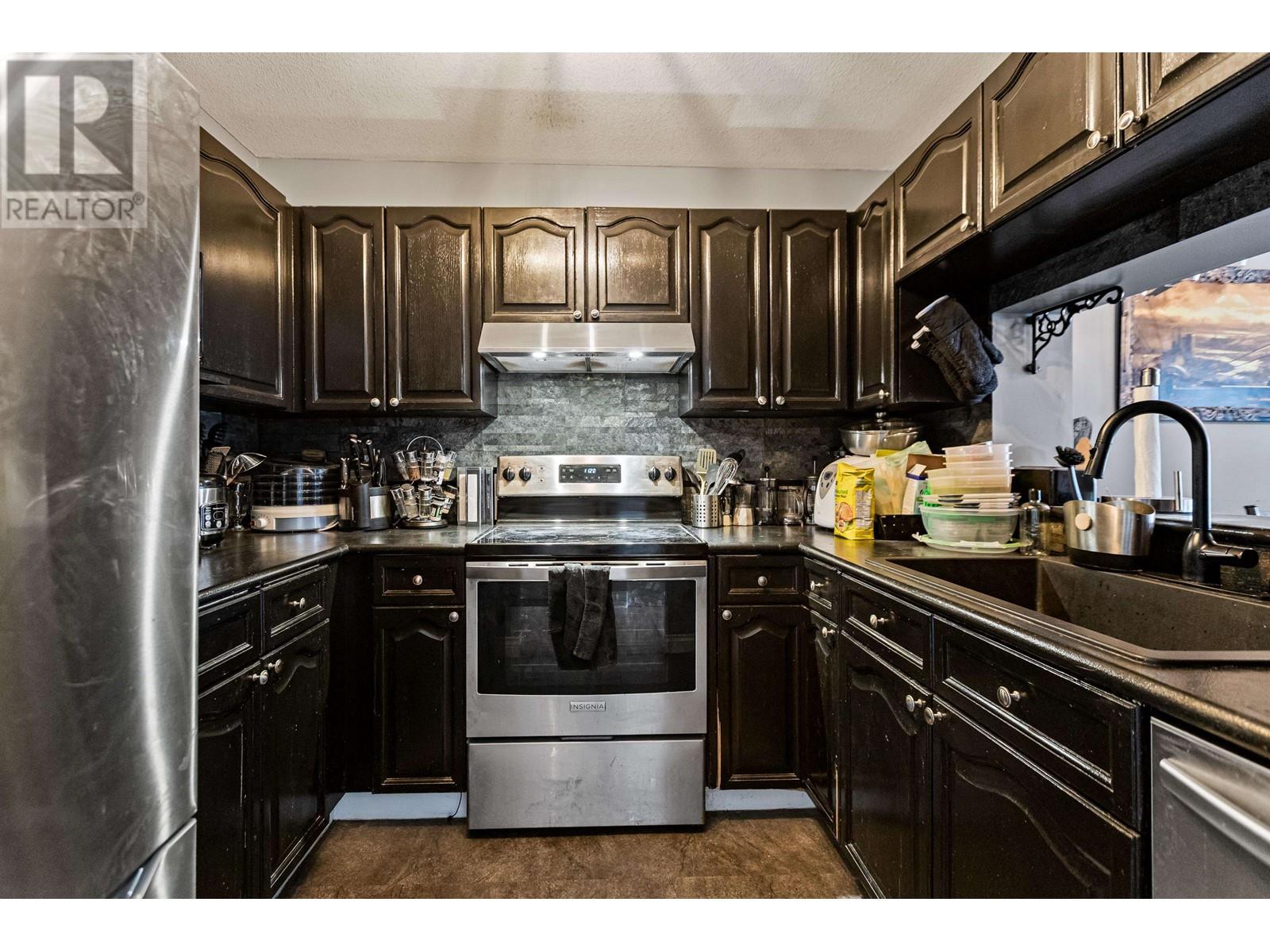 303 2380 Shaughnessy Street, Port Coquitlam, British Columbia  V3C 3E3 - Photo 4 - R2979835