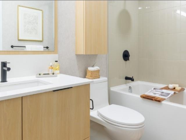 508 10466 138a Street, Surrey, British Columbia  V3T 4L3 - Photo 4 - R2979428