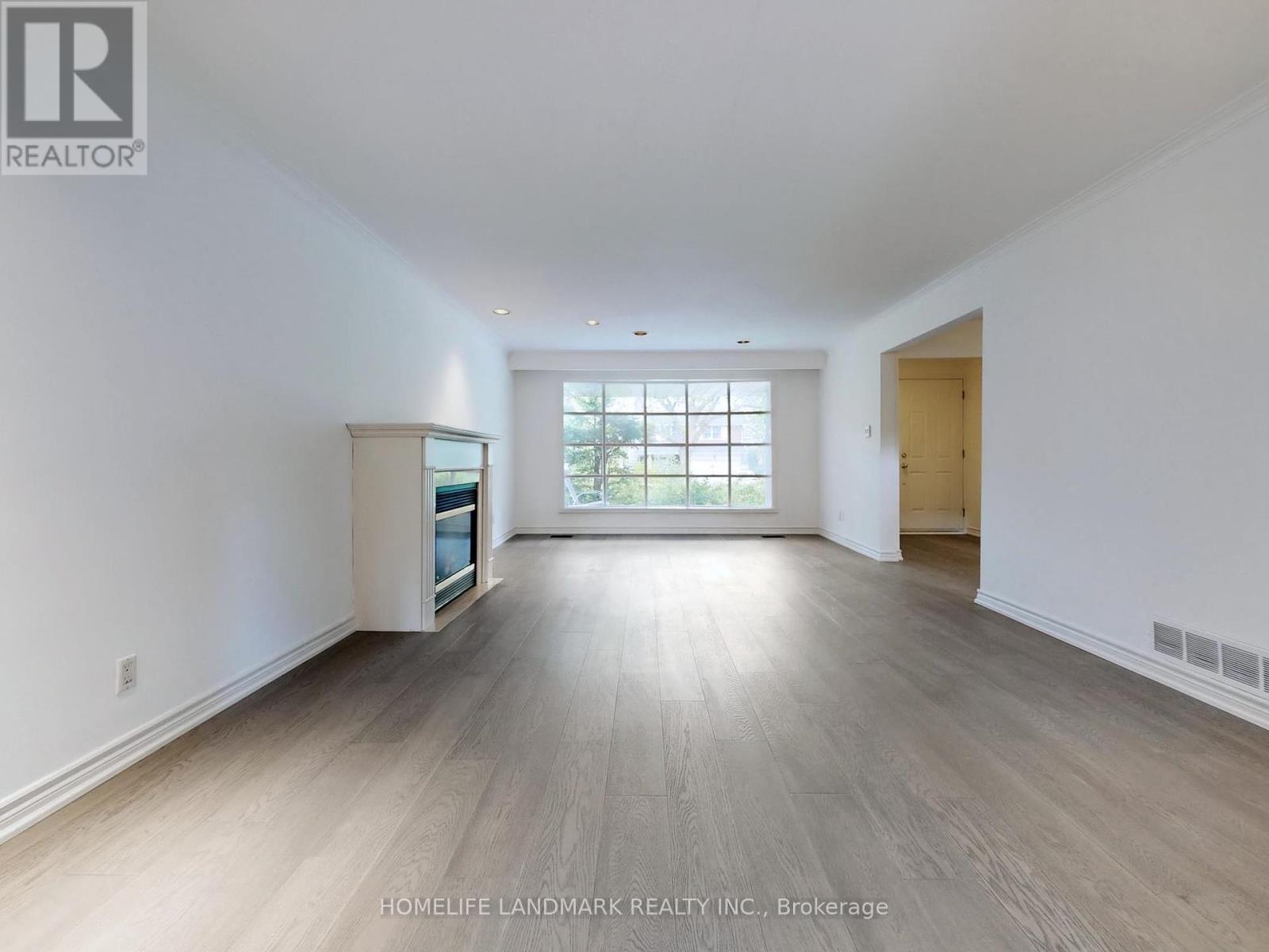 Property at 714 CONACHER DRIVE image 3