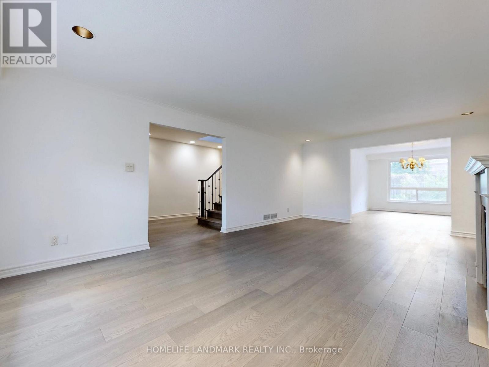 Property at 714 CONACHER DRIVE image 4