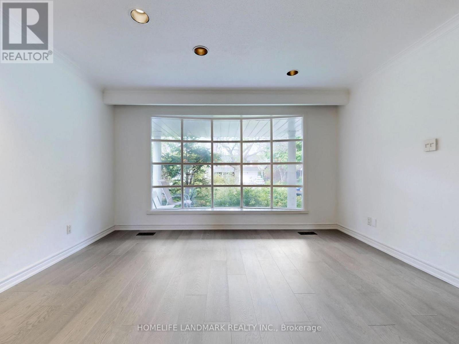 Property at 714 CONACHER DRIVE image 5
