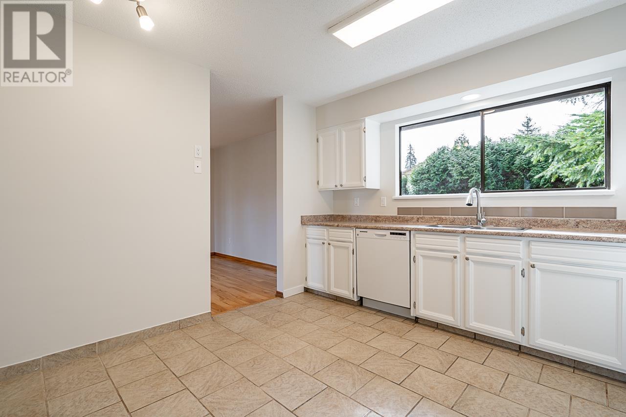 2680 Hawser Avenue, Coquitlam, British Columbia  V3C 4A4 - Photo 14 - R2980101