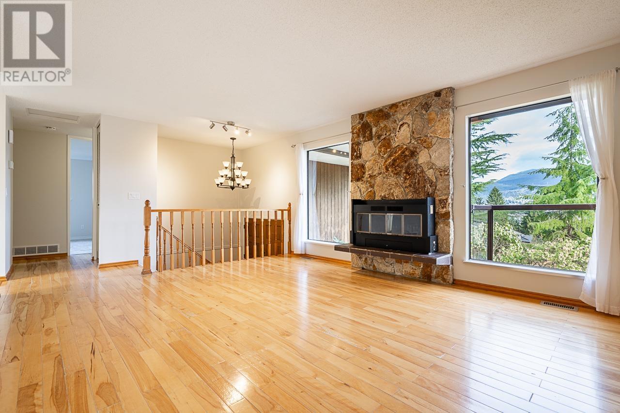 2680 Hawser Avenue, Coquitlam, British Columbia  V3C 4A4 - Photo 8 - R2980101