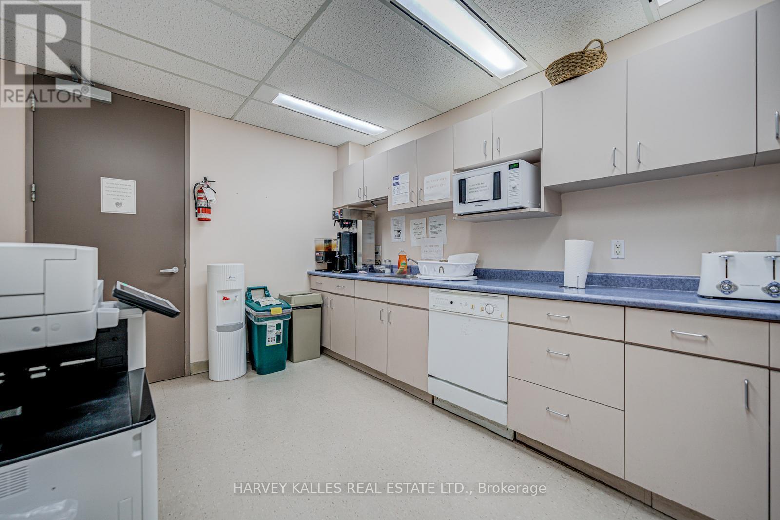 911 - 45 Sheppard Avenue E, Toronto (Willowdale East), Ontario  M2N 5N1 - Photo 8 - C12031827