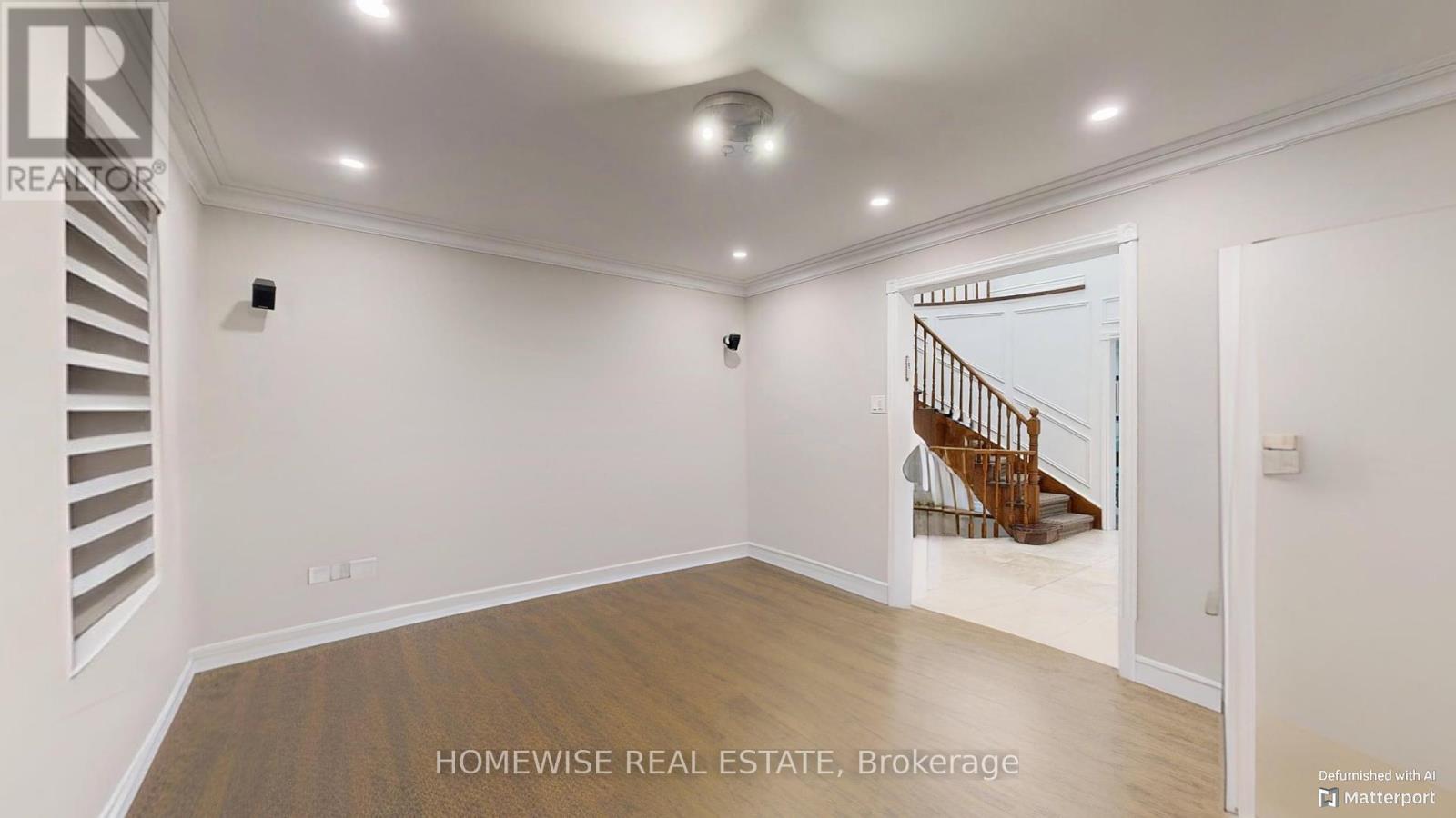 25 Stillwater Crescent, Toronto, Ontario  M2R 3S3 - Photo 2 - C12031838