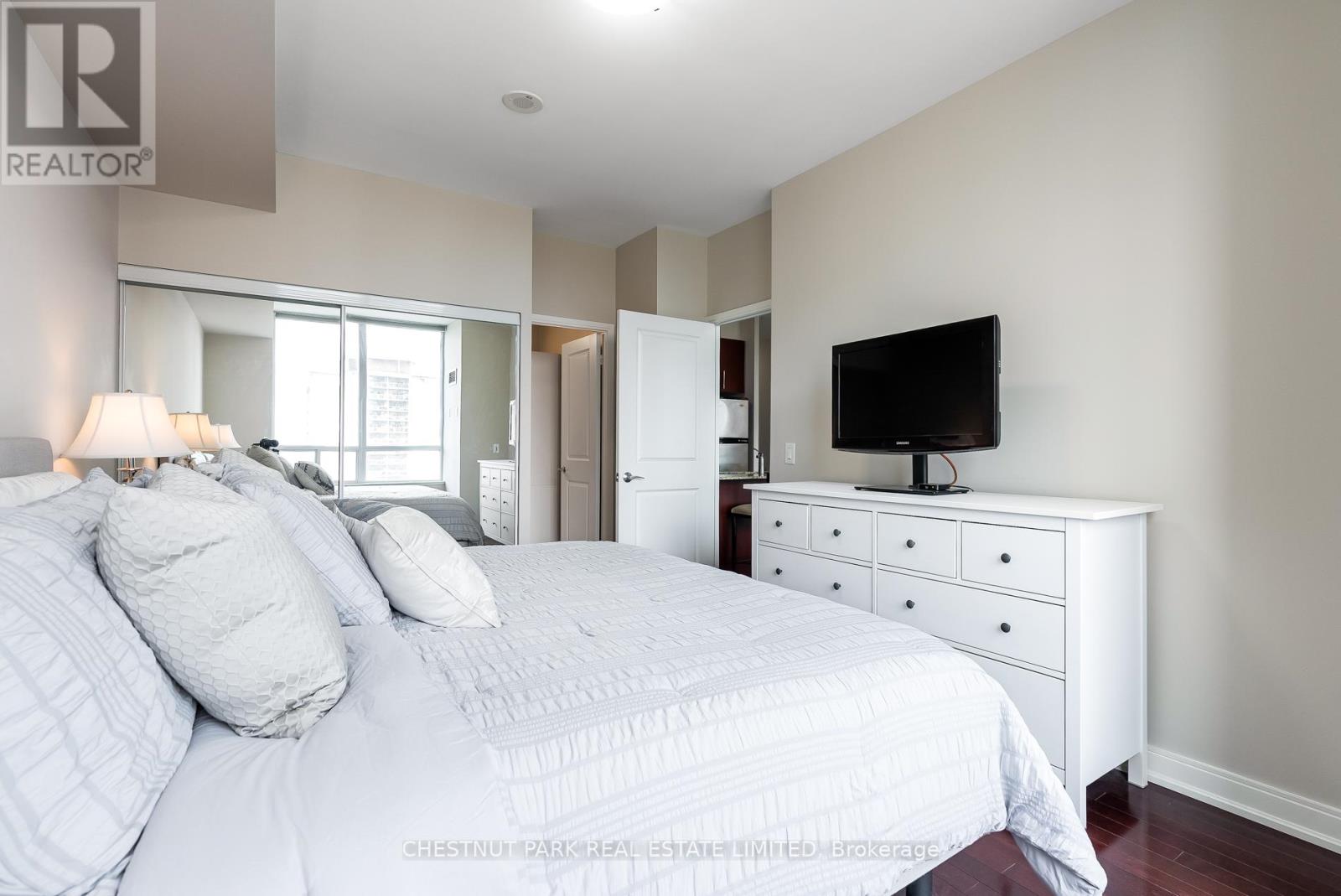 1508 - 88 Broadway Avenue, Toronto (Mount Pleasant West), Ontario  M4P 0A5 - Photo 12 - C12031855