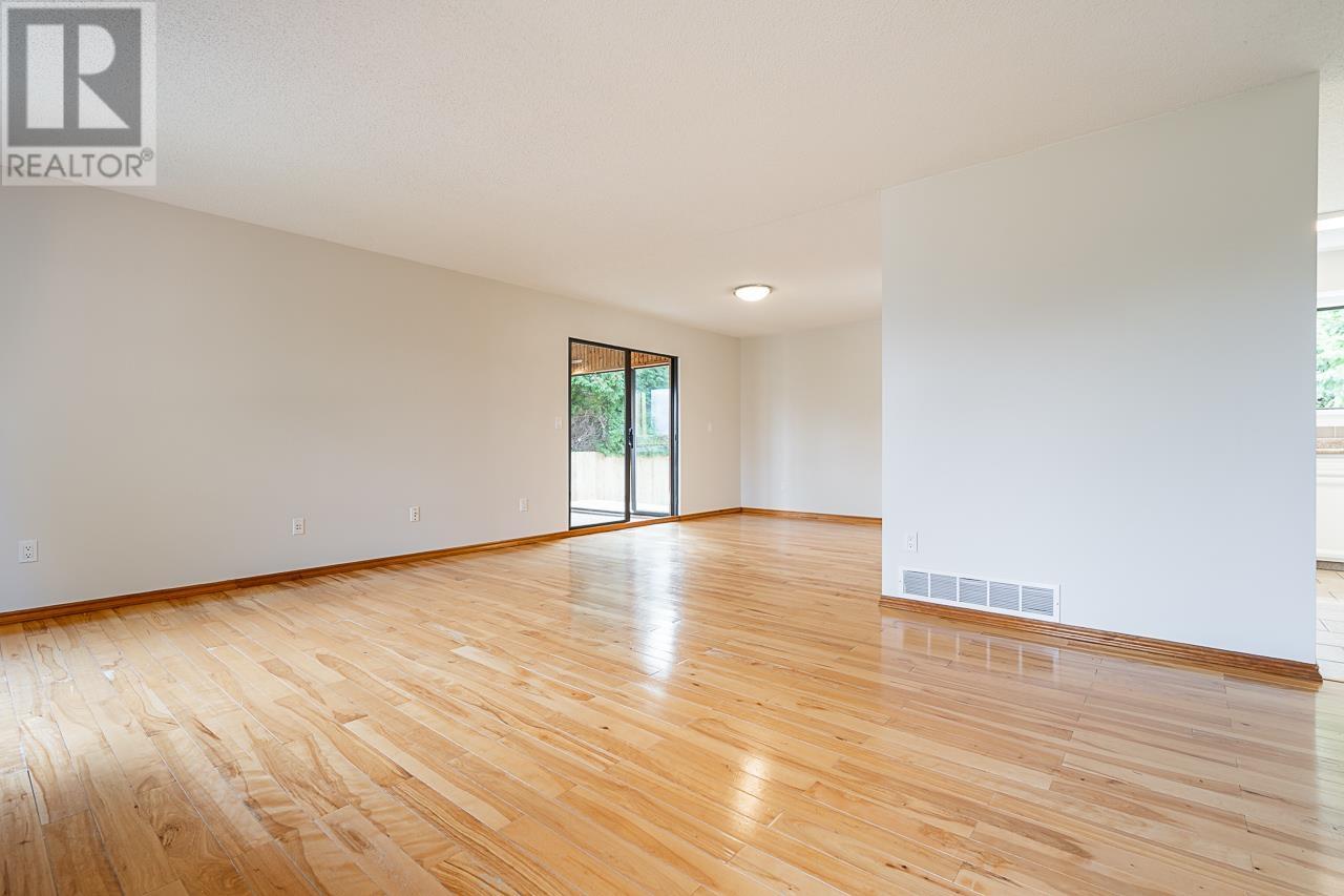 2680 Hawser Avenue, Coquitlam, British Columbia  V3C 4A4 - Photo 10 - R2980101