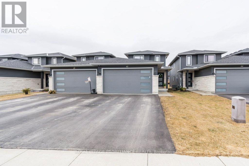 Property at 42 DEWAL PLACE image 3