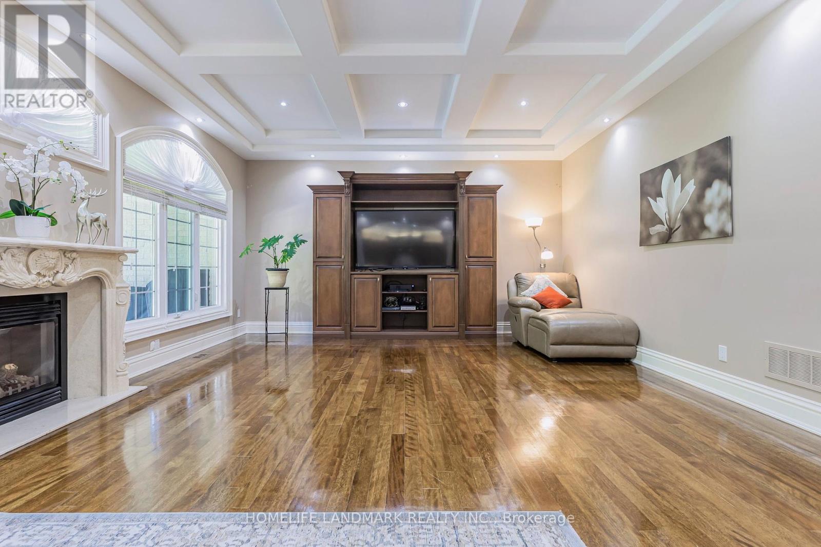 11 Cranborne Chase, Whitchurch-Stouffville, Ontario  L4A 0C6 - Photo 7 - N12031680