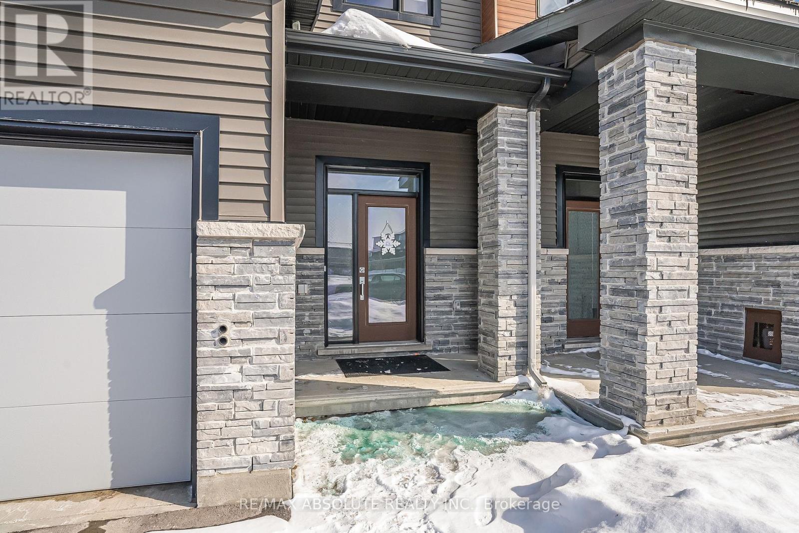 Property at 657 HAMSA STREET image 2