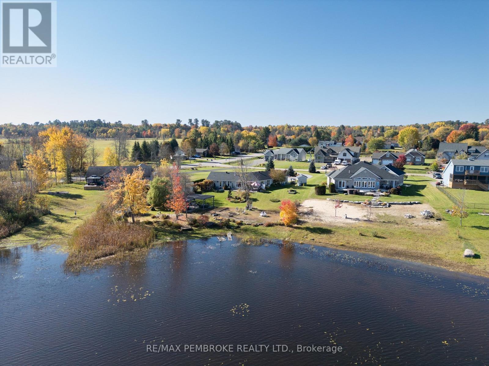 11 Fairway Drive, Petawawa, Ontario  K8A 8N2 - Photo 39 - X12031959