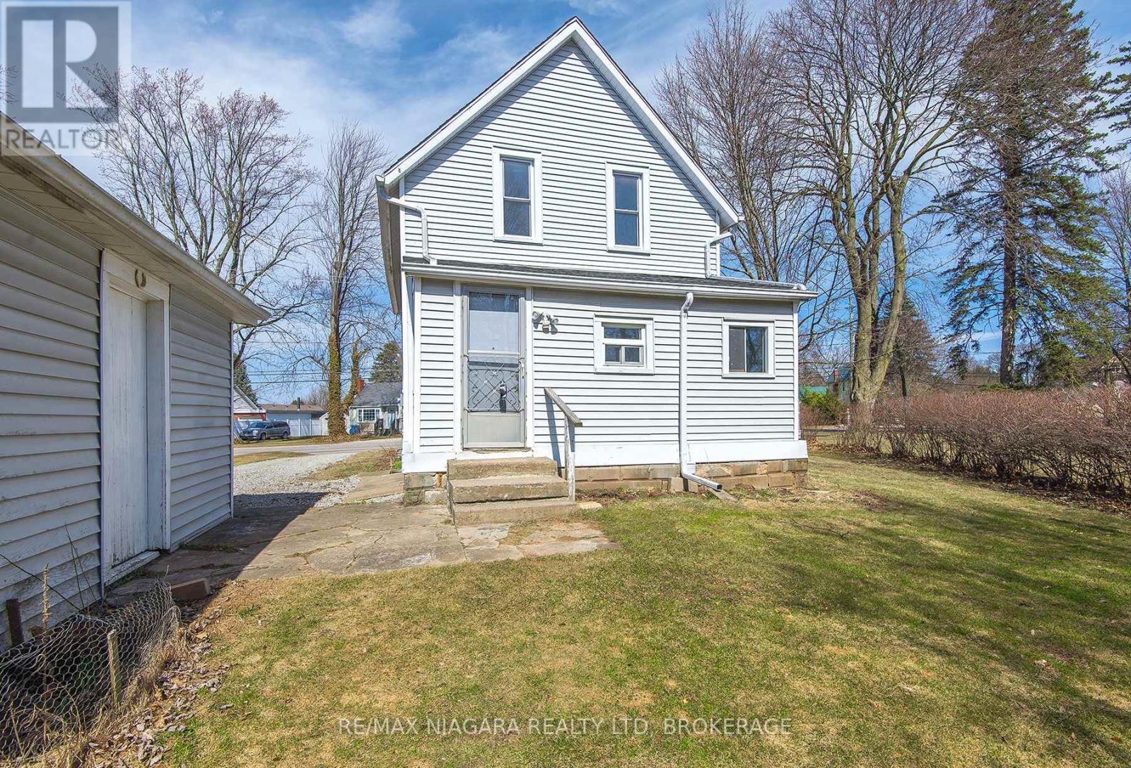 722 Canboro Road, Pelham (Fenwick), Ontario  L0S 1C0 - Photo 10 - X12031914