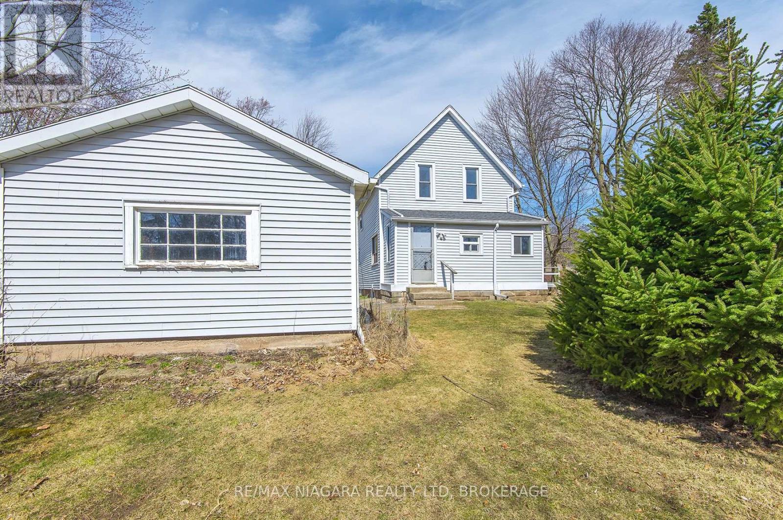 722 Canboro Road, Pelham (Fenwick), Ontario  L0S 1C0 - Photo 9 - X12031914