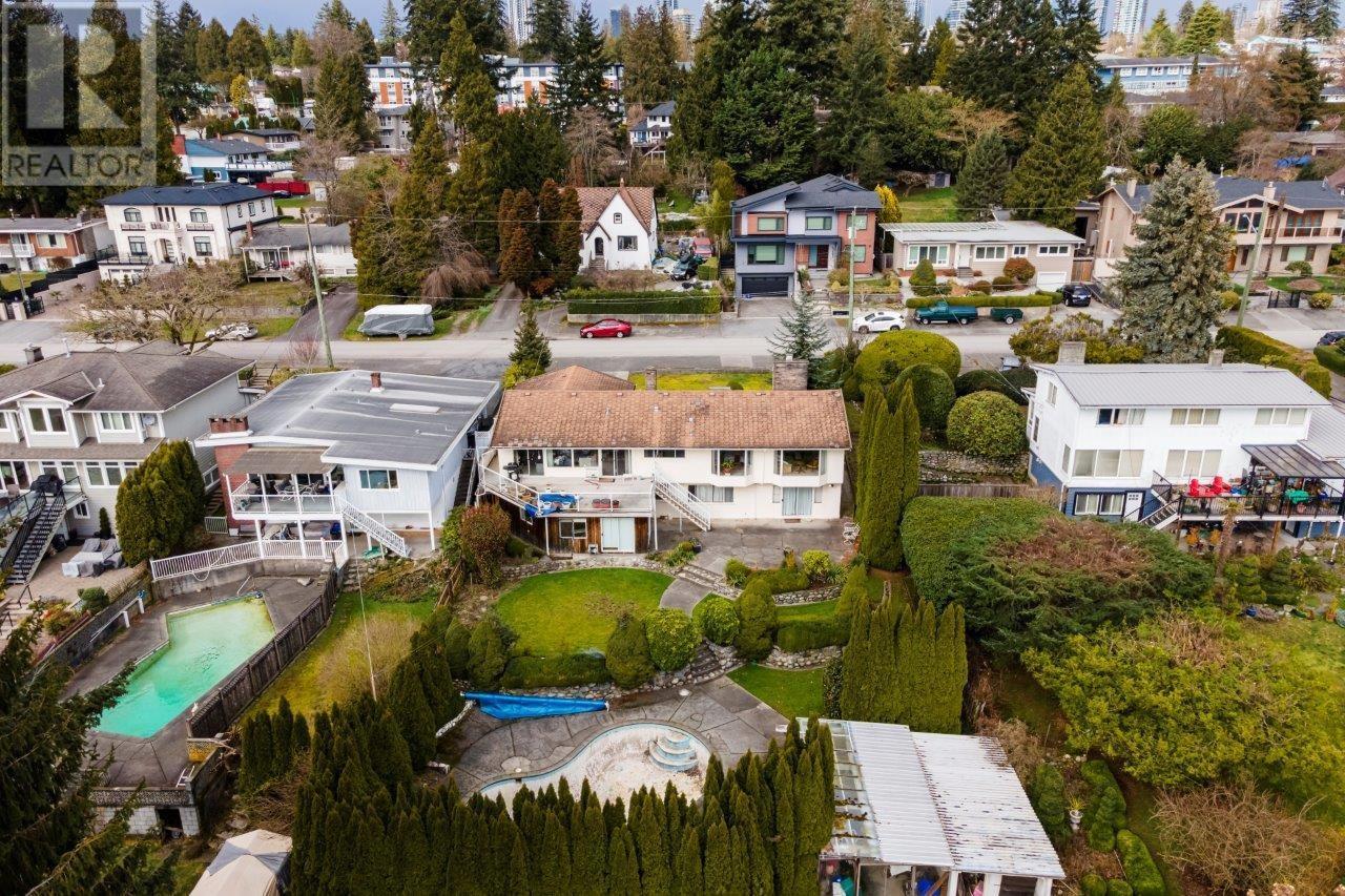 4342 Southwood Street, Burnaby, British Columbia  V5J 2G2 - Photo 11 - R2978893