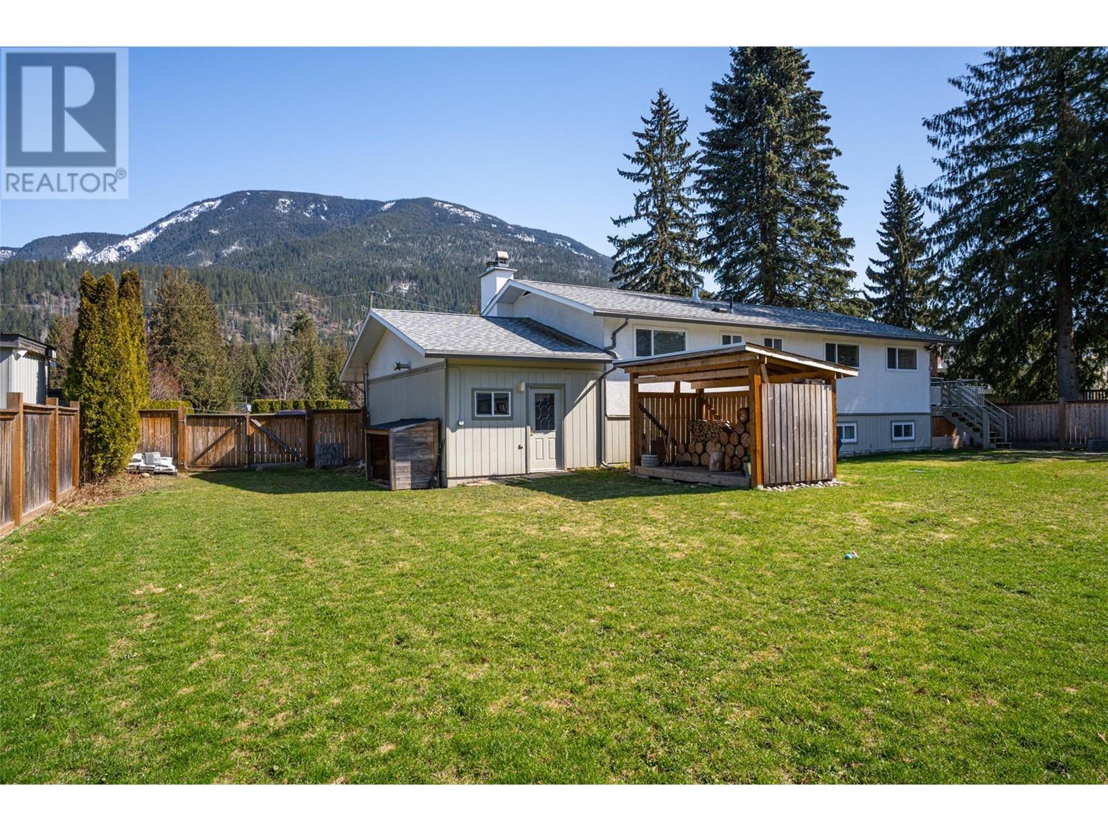 Property at 1727 Tillen Road image 2
