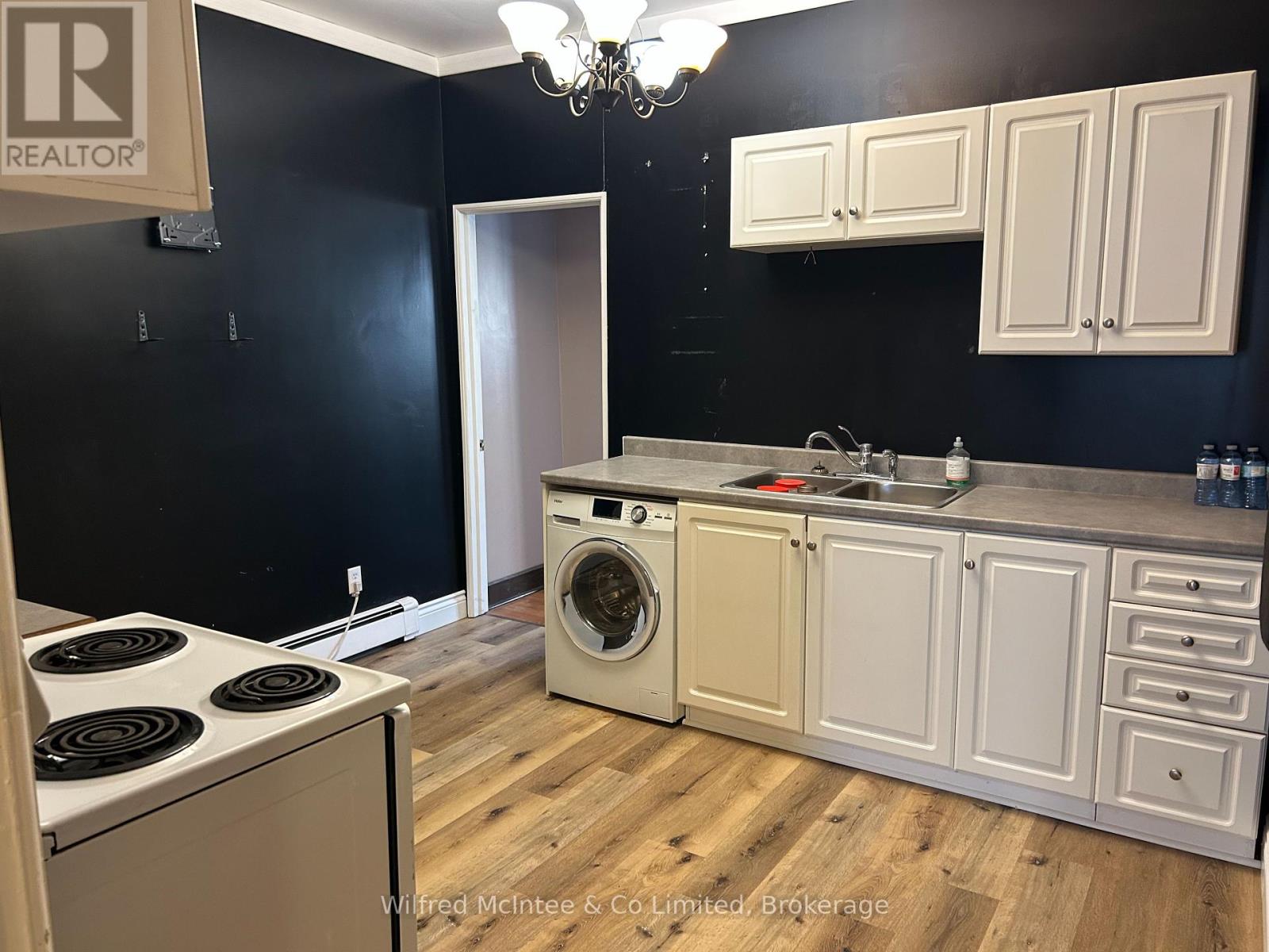 216 Durham Street E, Brockton, Ontario  N0G 2V0 - Photo 7 - X12032034