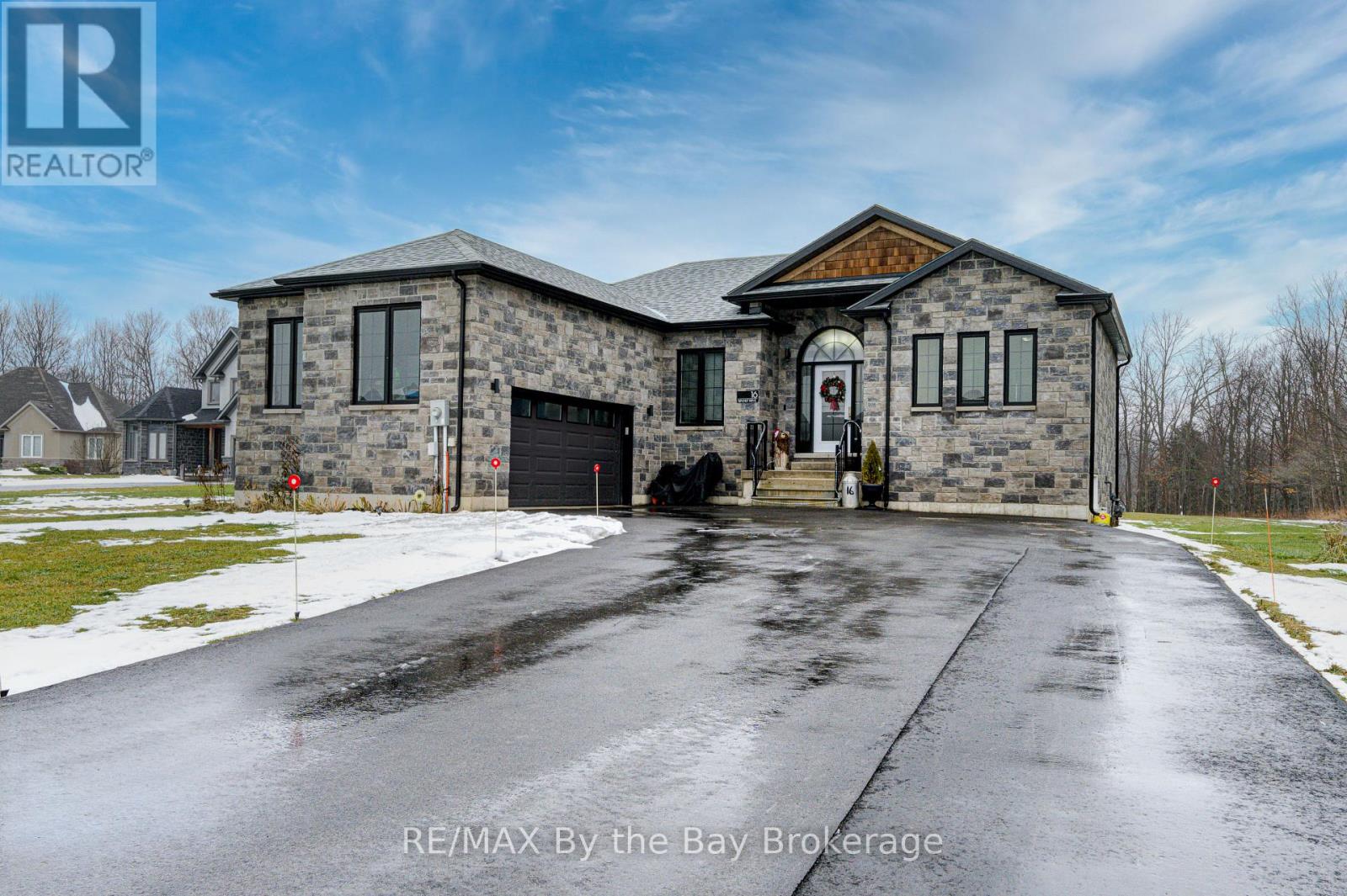 16 Walnut Drive, Wasaga Beach, Ontario  L9Z 0A9 - Photo 33 - S11902095