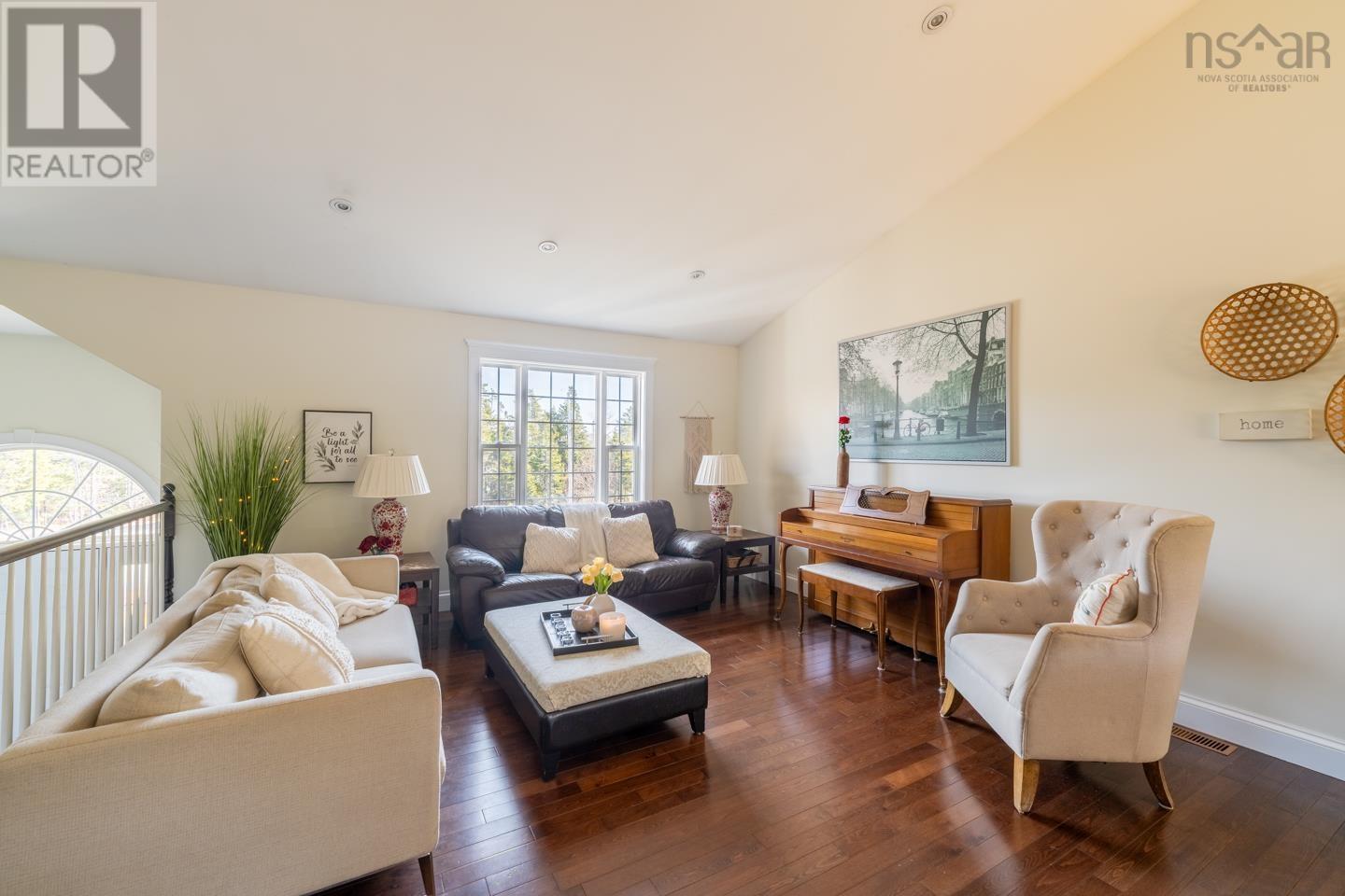 172 Henry Avenue, Fall River, Nova Scotia  B2T 0C3 - Photo 2 - 202505401