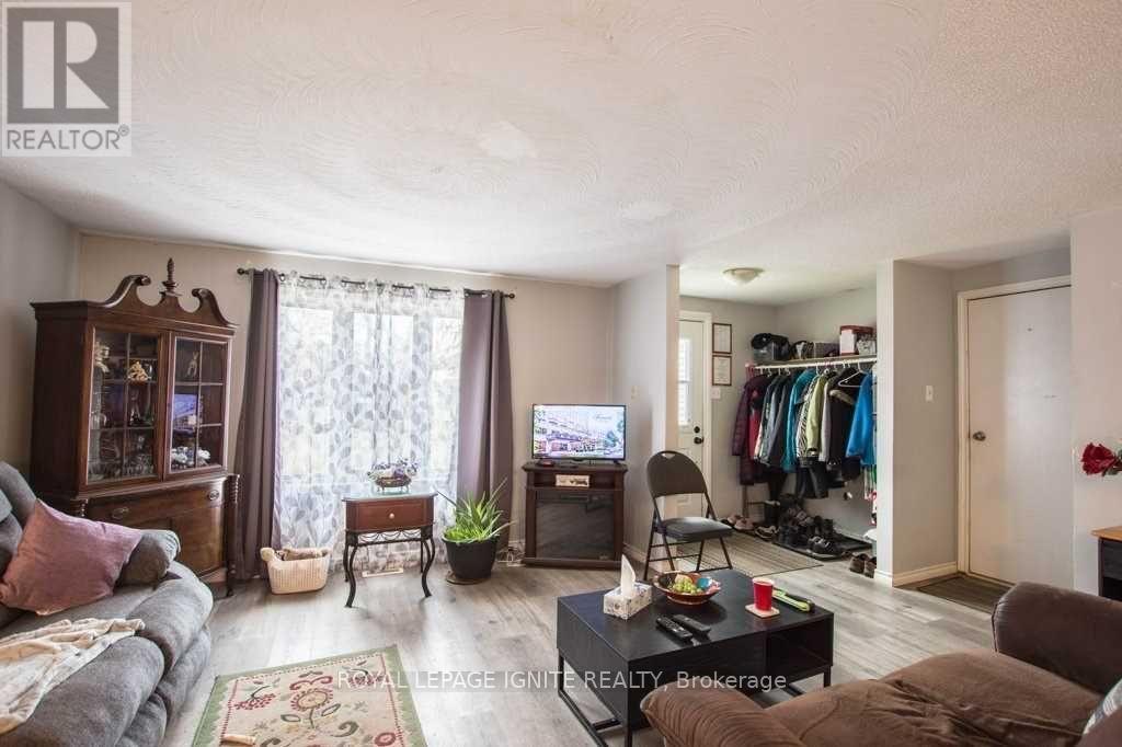 Room# 1u - 170 Hickling Trail, Barrie, Ontario  L4M 5T8 - Photo 2 - S12031950