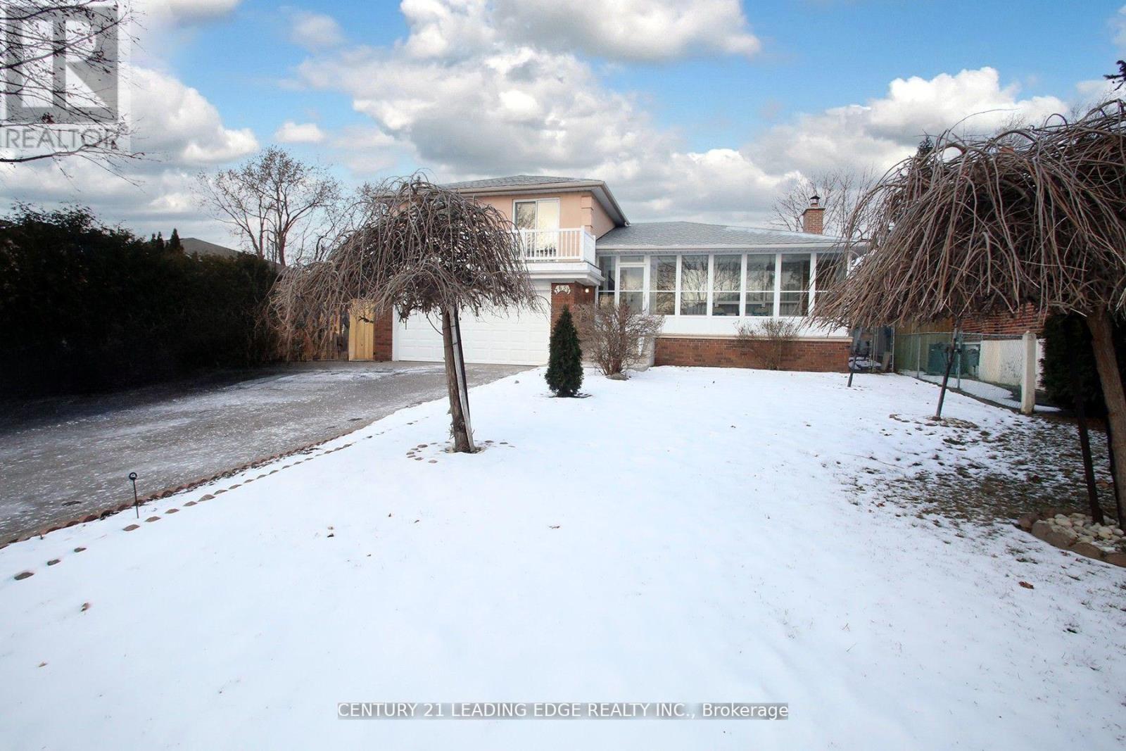 Property at 3651 BROOMHILL CRESCENT image 2