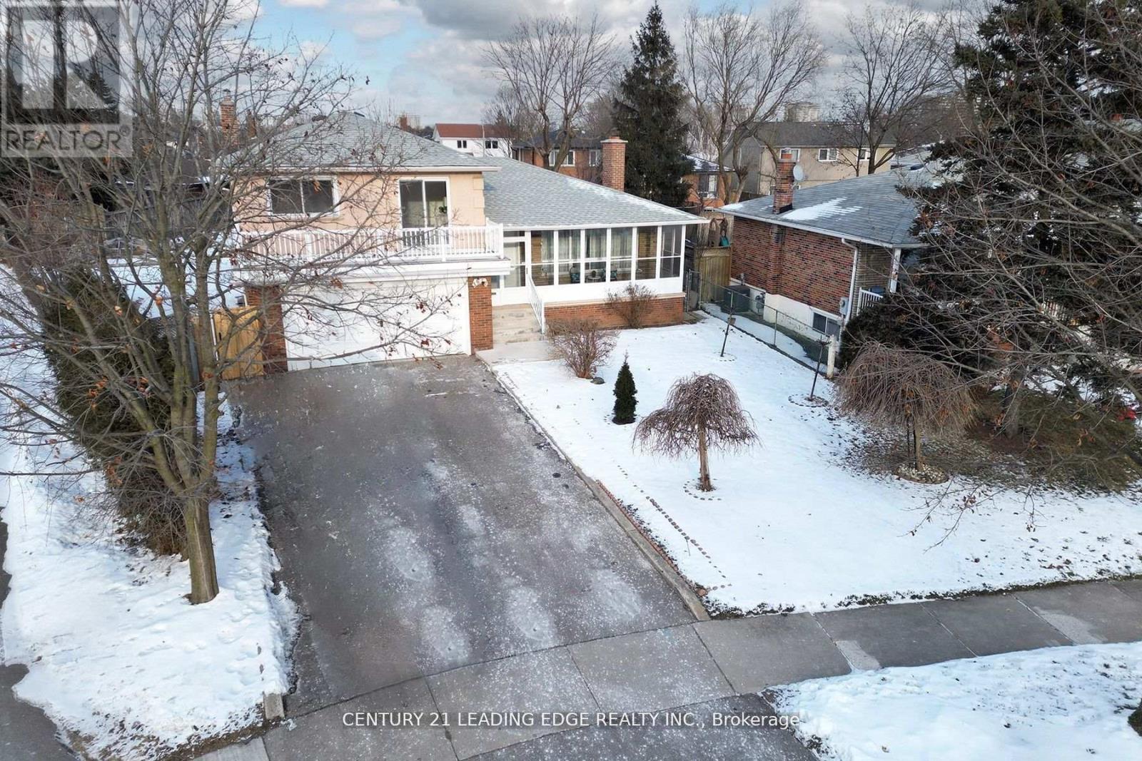 Property at 3651 BROOMHILL CRESCENT image 3