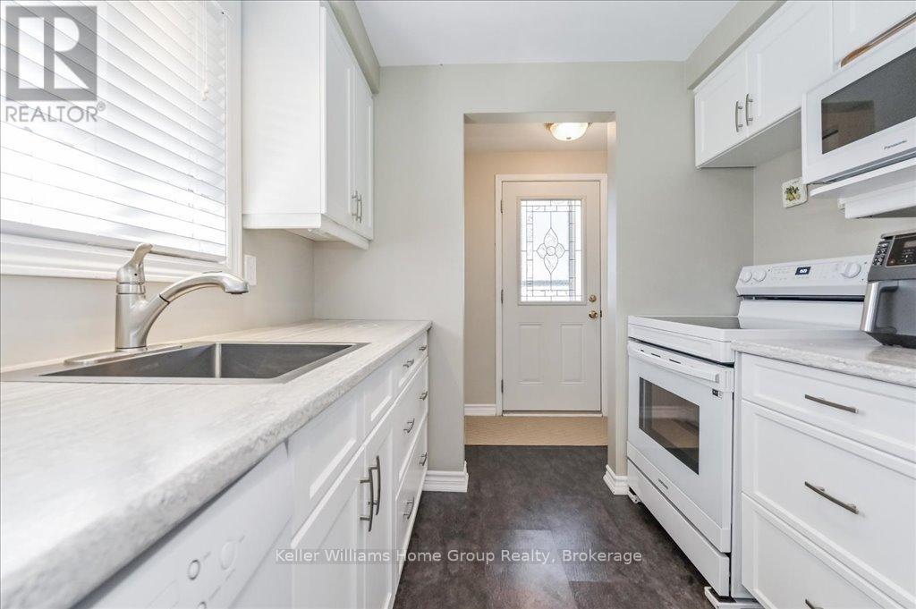 240 Argyll Street, Centre Wellington, Ontario  N1M 2Y3 - Photo 5 - X12028713