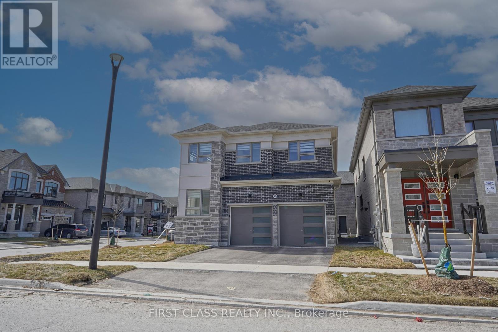 Property at 1475 MOCKINGBIRD SQUARE image 2