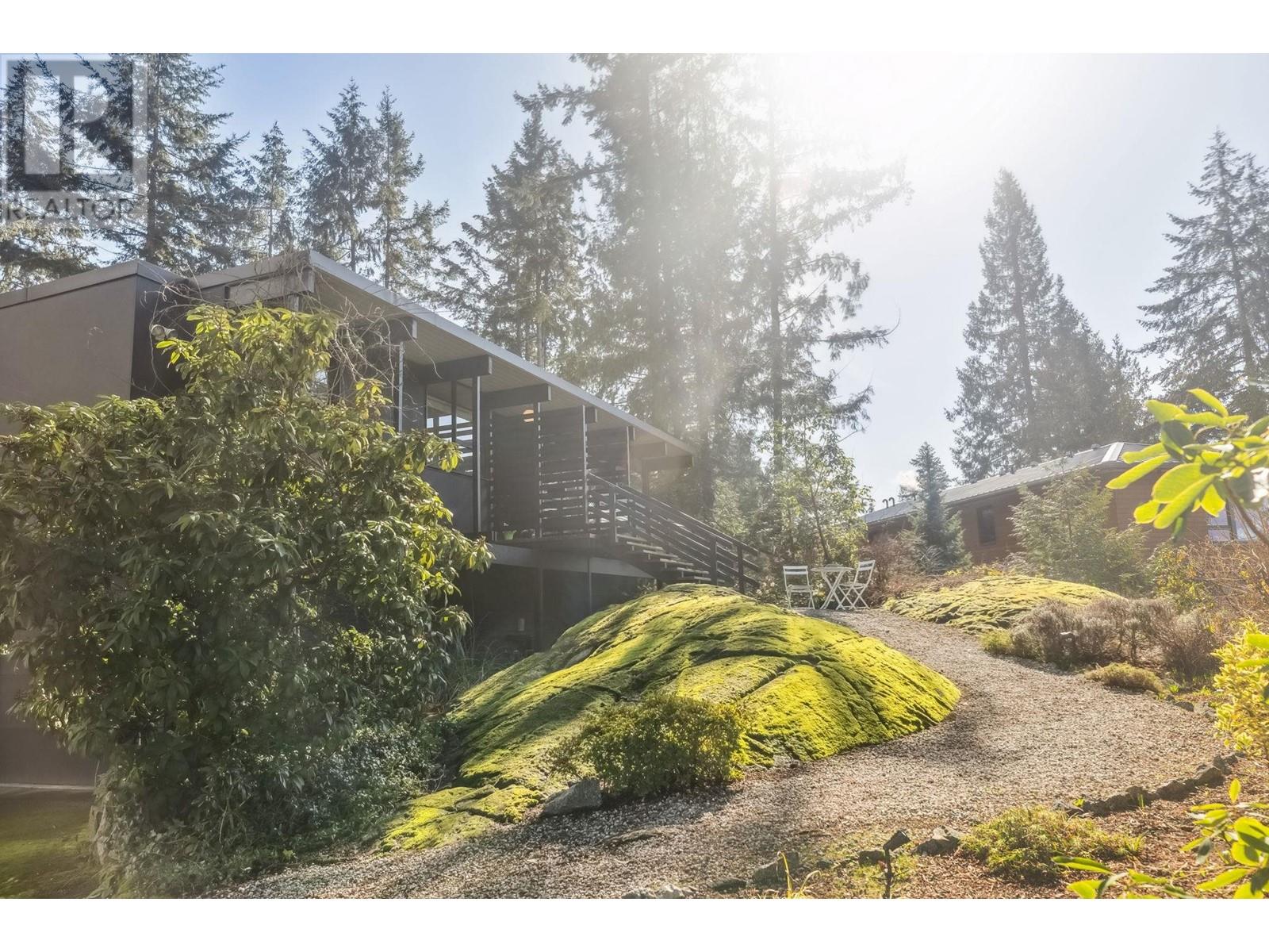 5414 Greentree Road, West Vancouver, British Columbia  V7W 1N4 - Photo 3 - R2975013