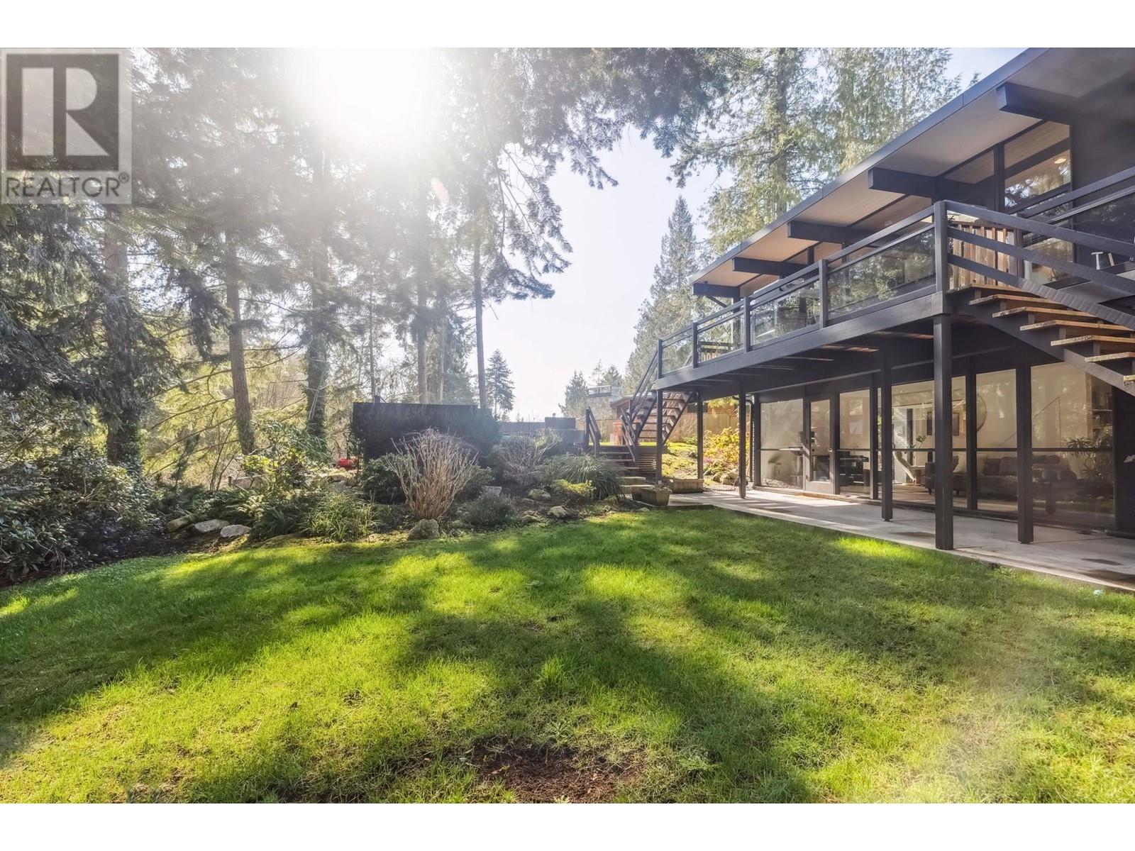 5414 Greentree Road, West Vancouver, British Columbia  V7W 1N4 - Photo 1 - R2975013