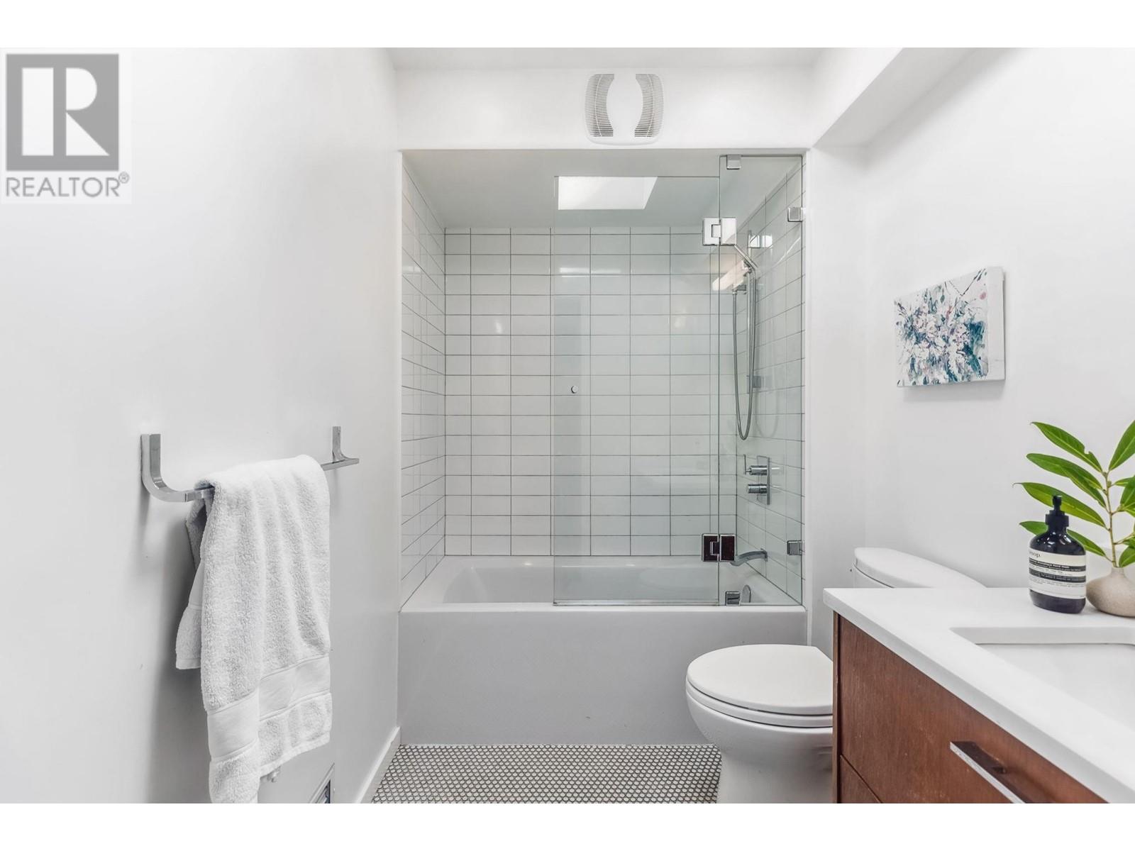 5414 Greentree Road, West Vancouver, British Columbia  V7W 1N4 - Photo 28 - R2975013