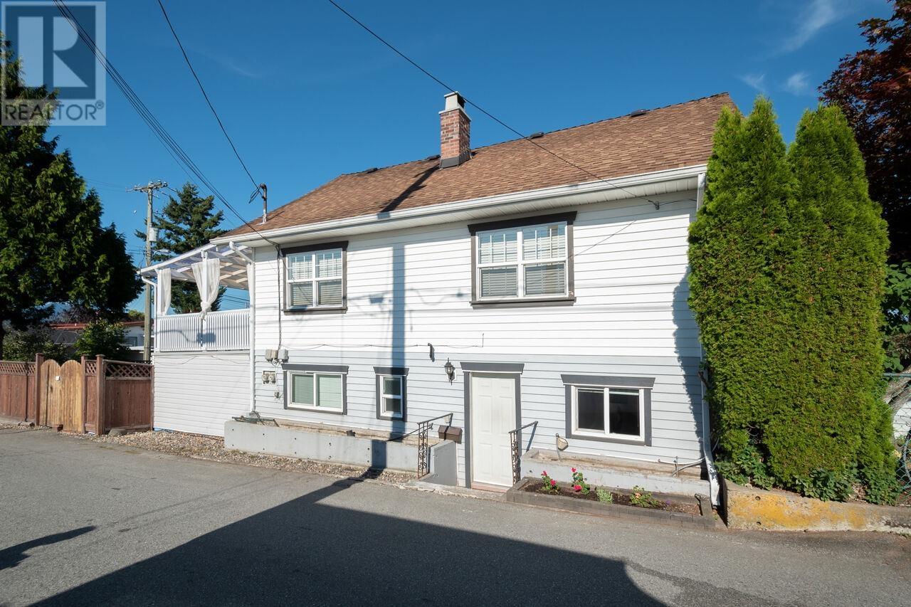 Listing Picture 33 of 40 : 3313 E 26TH AVENUE, Vancouver / 溫哥華 - 魯藝地產 Yvonne Lu Group - MLS Medallion Club Member