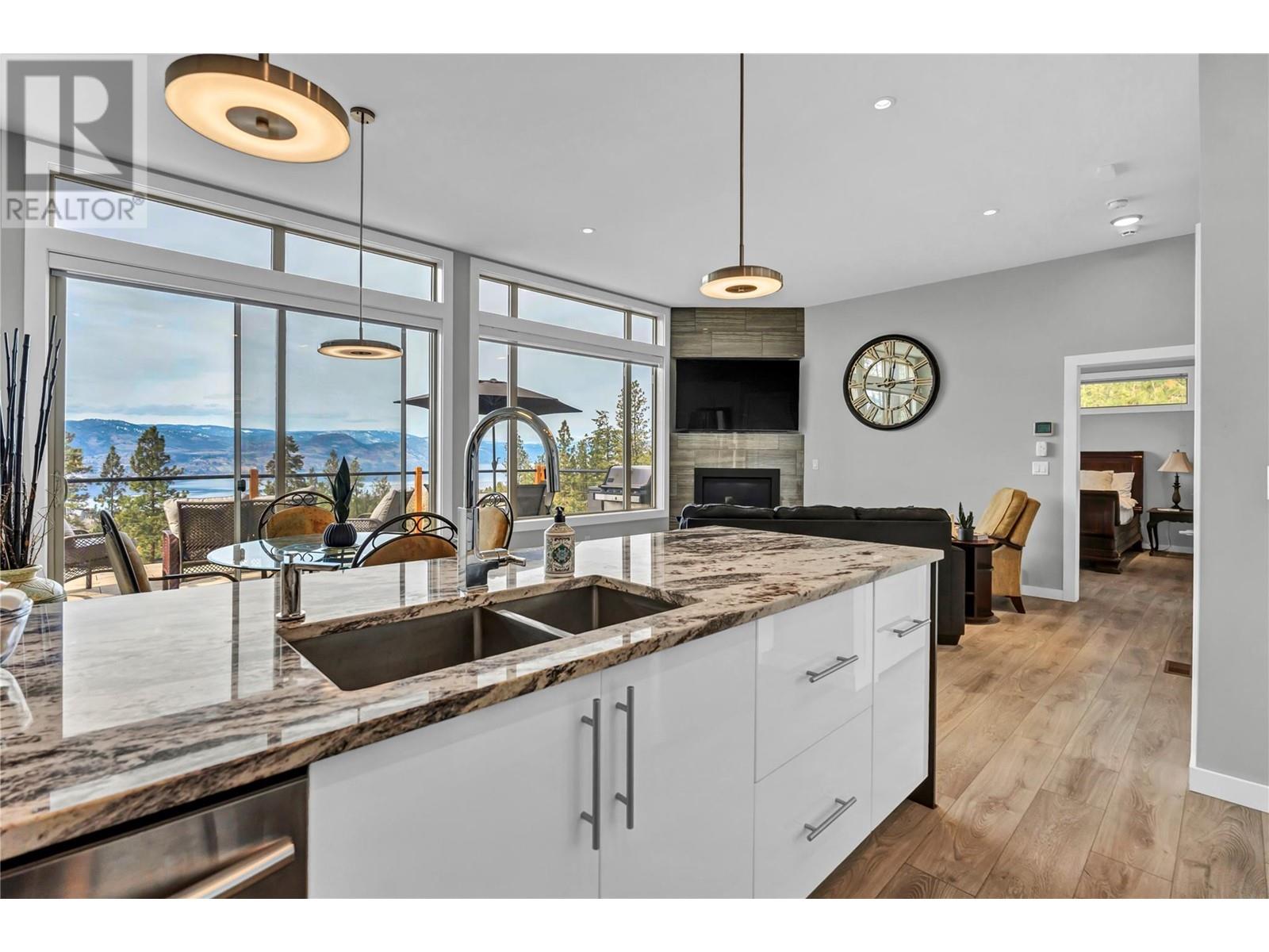 2864 Arawana Road, Naramata, British Columbia  V0H 1N1 - Photo 15 - 10337992