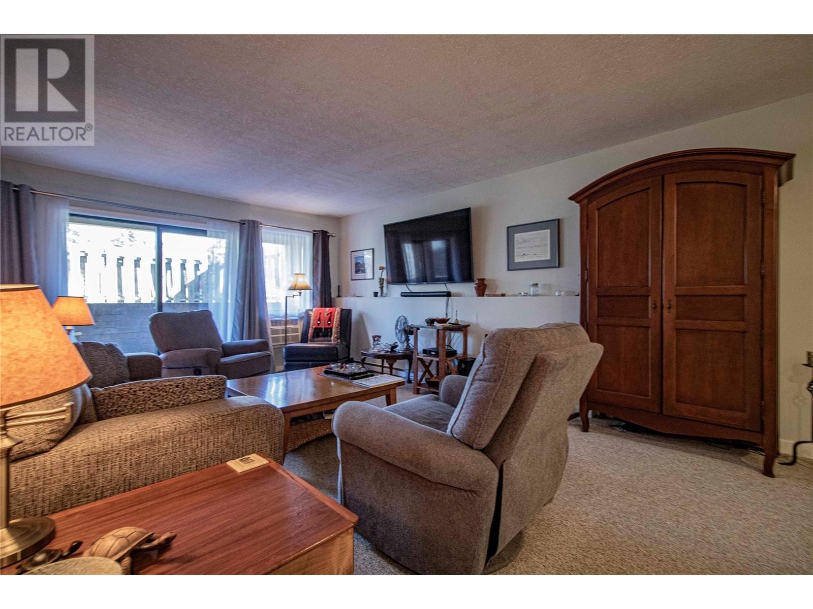 Property at 740 Winnipeg Street Unit# 104 image 4