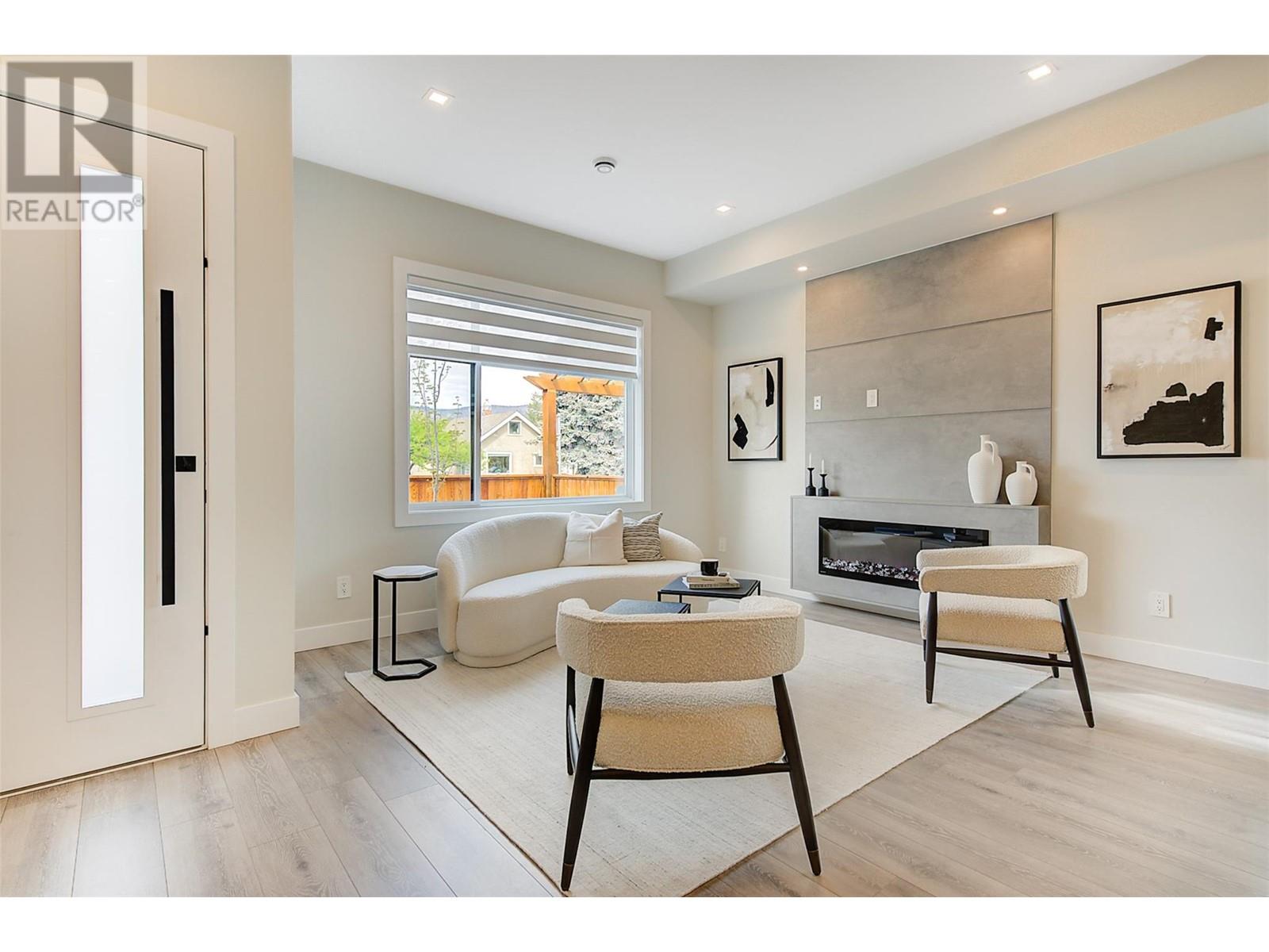 Property at 2169 Aberdeen Street image 3