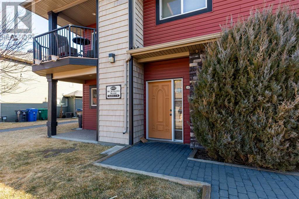 1, 897 Mt Sundance Manor W, Lethbridge, Alberta  T1J 1X7 - Photo 2 - A2201535