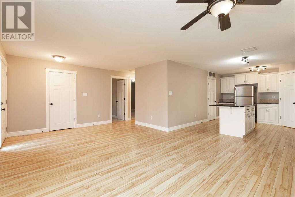 1, 897 Mt Sundance Manor W, Lethbridge, Alberta  T1J 1X7 - Photo 6 - A2201535
